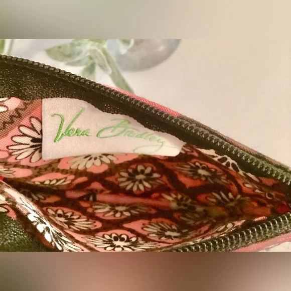 Vera Bradley Floral Quilted Card Holder Keychain Pink &  Black - Picture 3 of 4